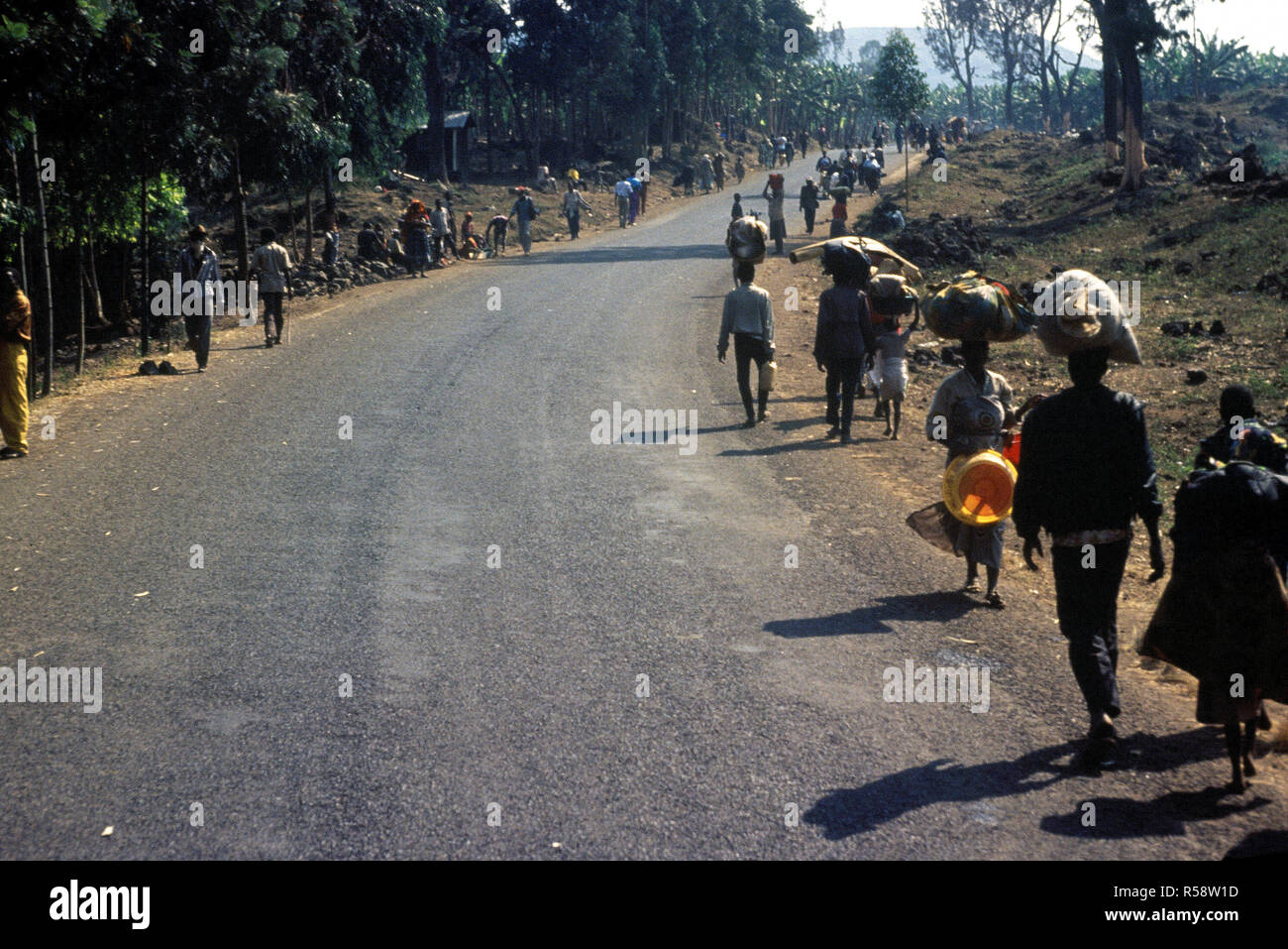 1994 Rwandan refugees enter Goma Zaire after a civil war erupted in their country. Stock Photo