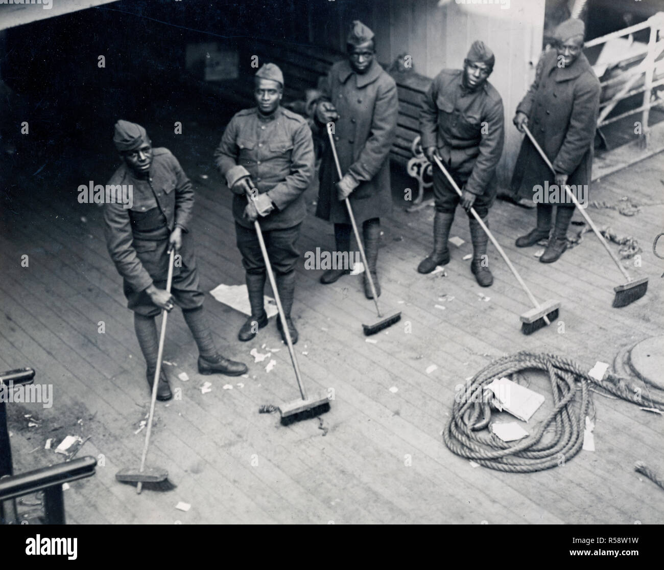 Kitchen police duty hires stock photography and images Alamy