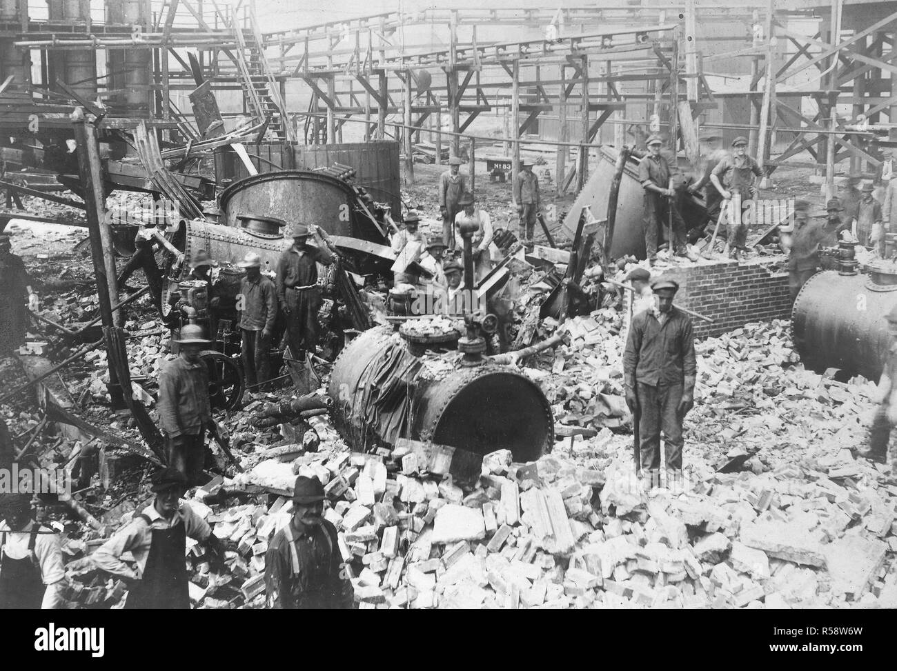 August 20, 2018 Destruction by Enemy in U.S. Explosion in Du Pont