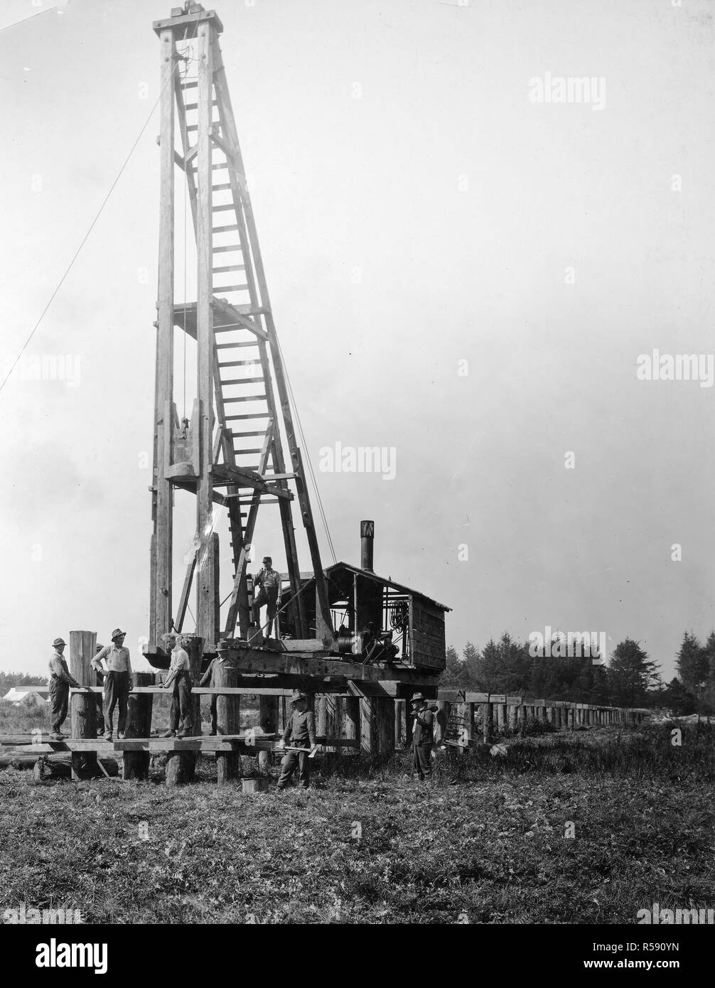 Camp engineering Black and White Stock Photos & Images - Alamy