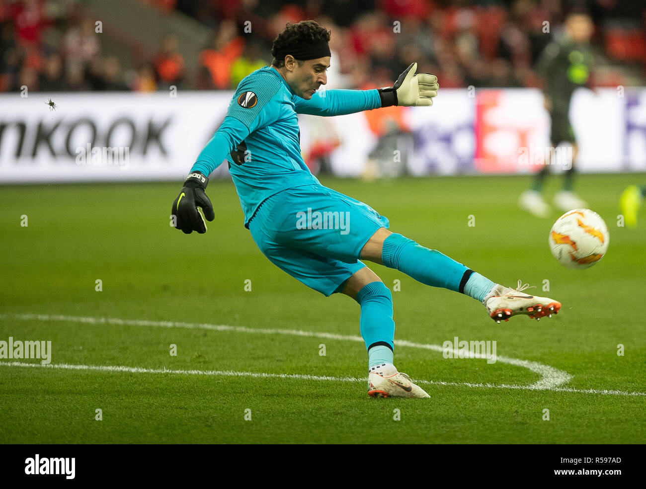Liege, Belgium. 29th Nov 2018. Guillermo Ochoa (Standard de Liege
