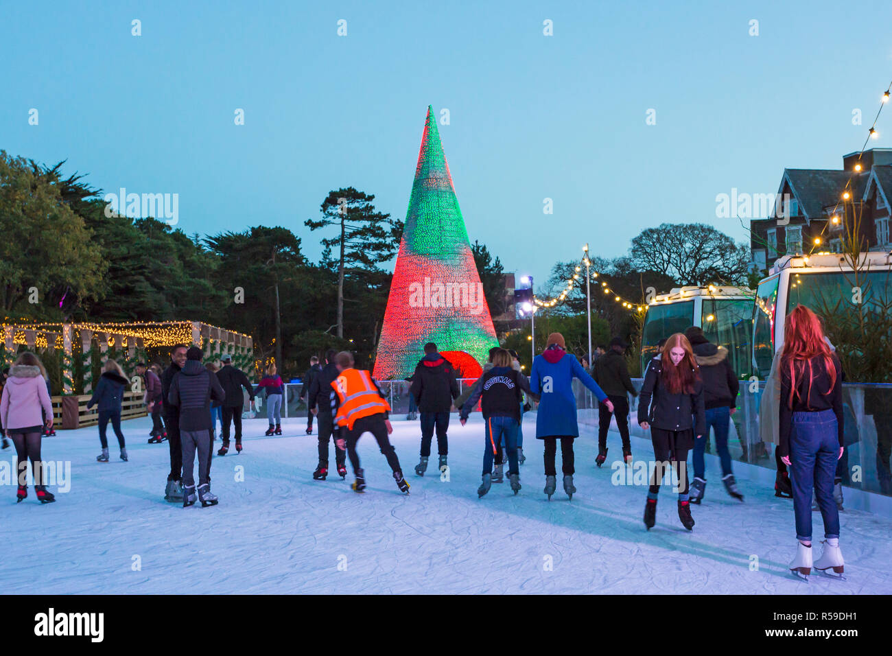 Bournemouth, Dorset, UK. 25th Nov, 2018. Visitors enjoy skating on the