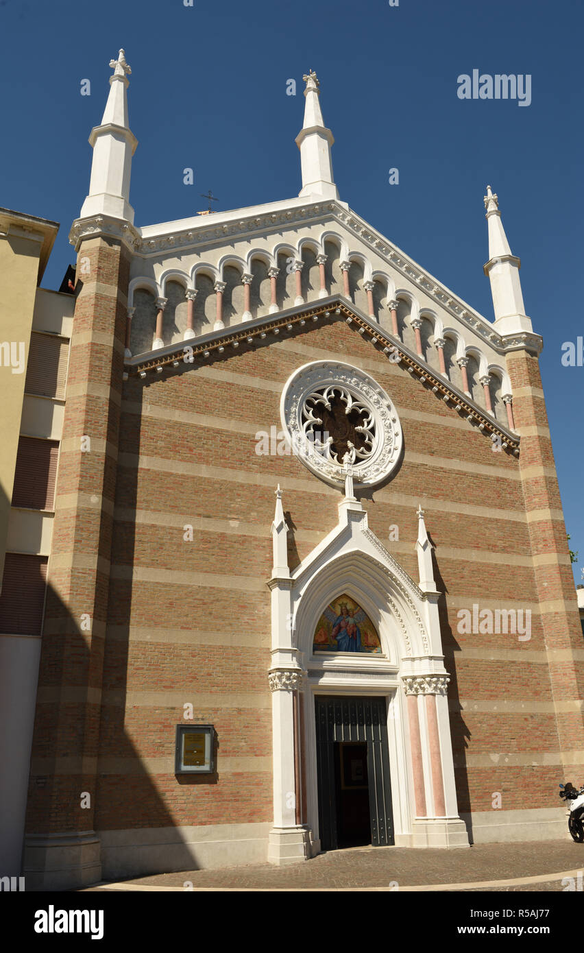 Parrocchia Di Santa Maria Ausiliatrice parrocchia santa maria ausiliatrice church in rimini Stock Photo - Alamy