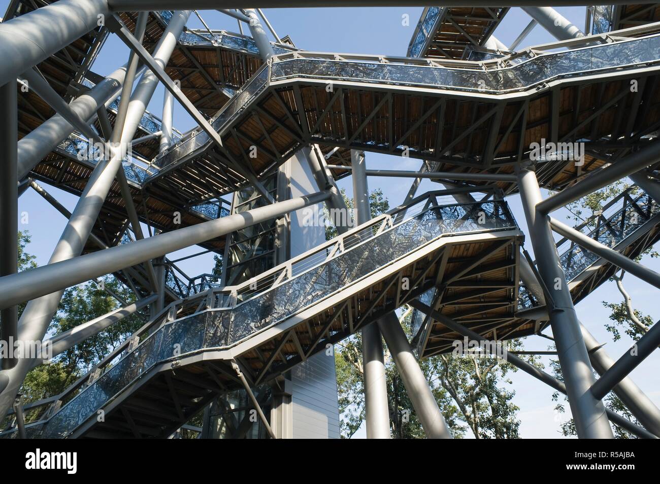 Österreich, Niederösterreich, Tulln, Gartenschau 2008, Baumwipfelweg, Architekt Ernst Maurer 2008 - Austria, Lower Austria, Tulln, Garden Exhibition 2 Stock Photo