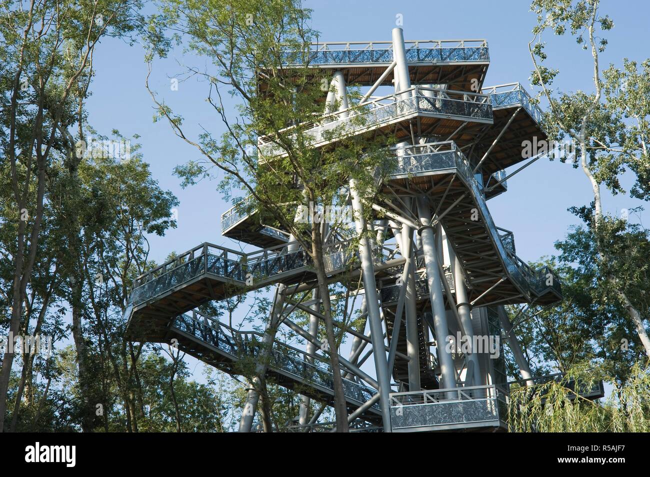 Österreich, Niederösterreich, Tulln, Gartenschau 2008, Baumwipfelweg, Architekt Ernst Maurer 2008 - Austria, Lower Austria, Tulln, Garden Exhibition 2 Stock Photo