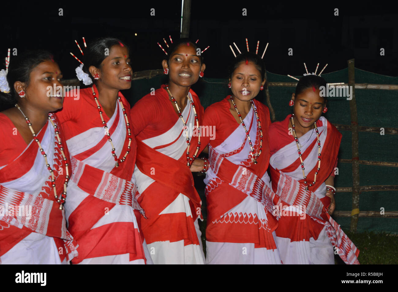 Adivasi folk dance of Kodal bustee at Jaldapara National Park in Alipurduar  district of West Bengal, India Stock Photo - Alamy
