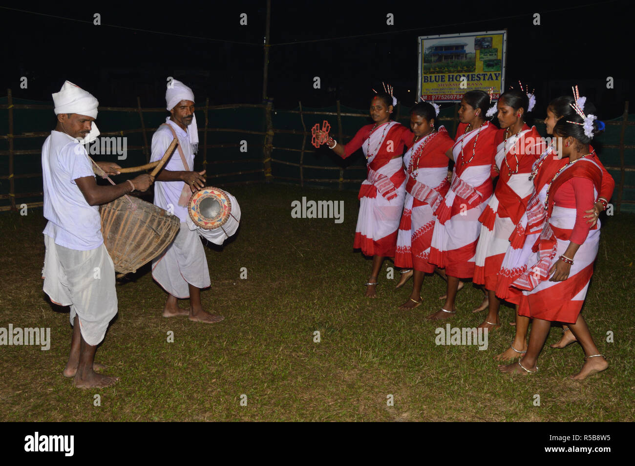 Page 2 Indian Adivasi High Resolution Stock Photography And Images Alamy Page 2 Indian Adivasi High Resolution Stock Photography And Images Alamy