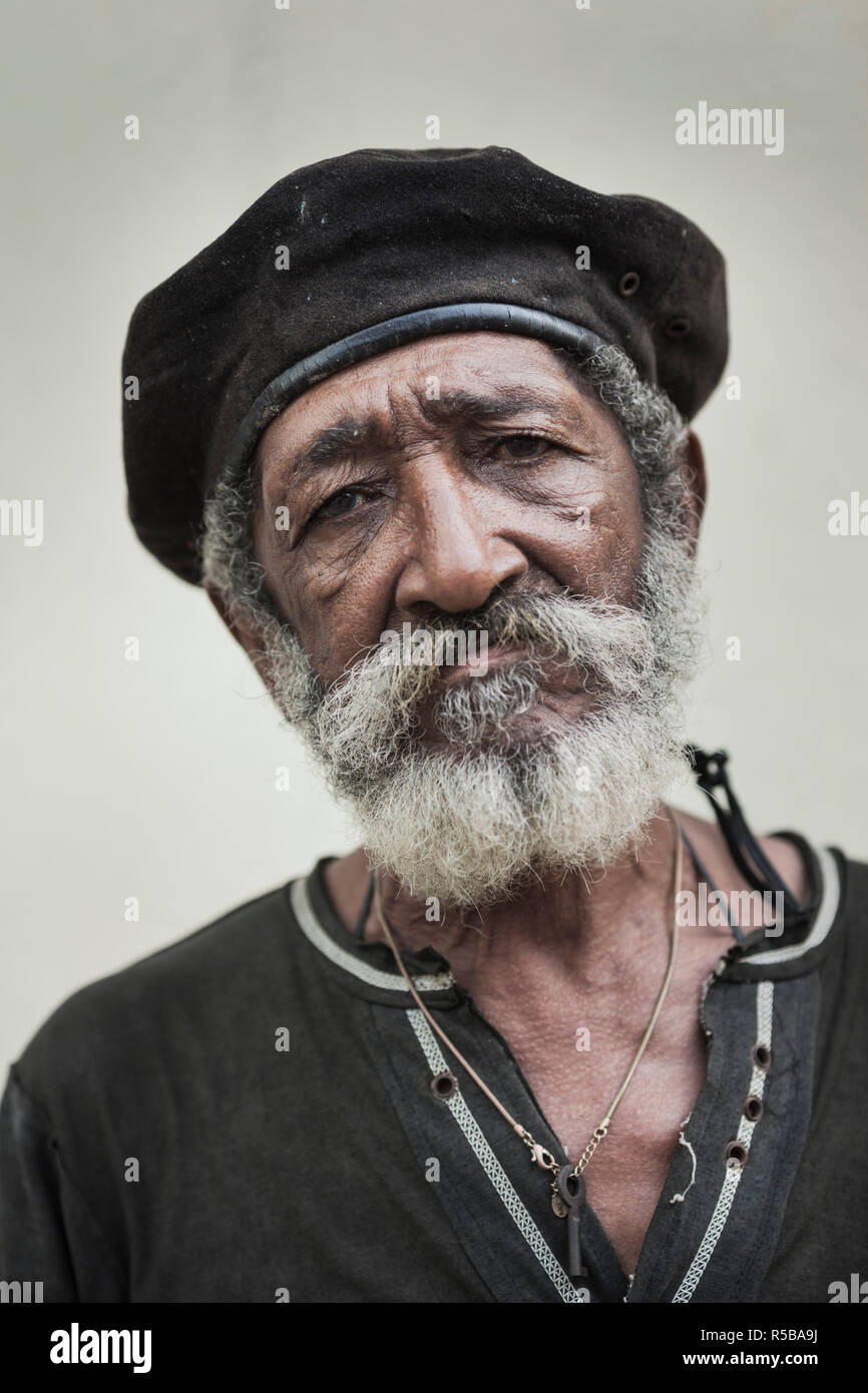 Cuba, Havana, Havana Vieja, older Cuban man in beret Stock Photo - Alamy