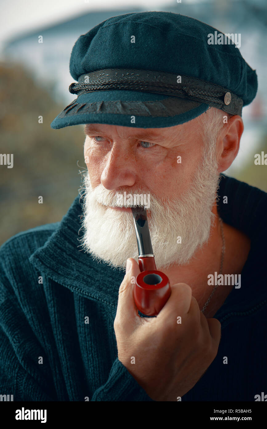 Breton hat hi-res stock photography and 