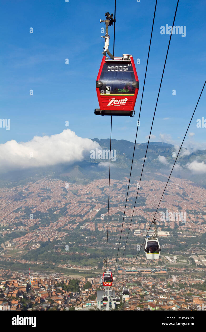 Colombia, Antioquia, Medellin, Santo Domingo, Cable car on the metro metrocable extension Stock Photo