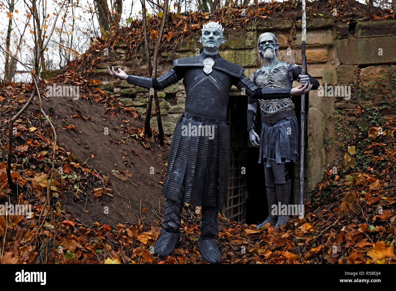 Game of thrones tv serie hi-res stock photography and images - Page 4 -  Alamy