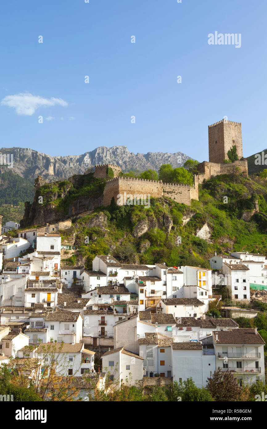 The Moorish Yedra Castle overlooking the picturesque village of Cazorla, Cazorla, Jaen Province, Andalusia, Spain Stock Photo