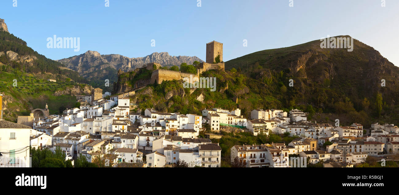The Moorish Yedra Castle overlooking the picturesque village of Cazorla, Cazorla, Jaen Province, Andalusia, Spain Stock Photo