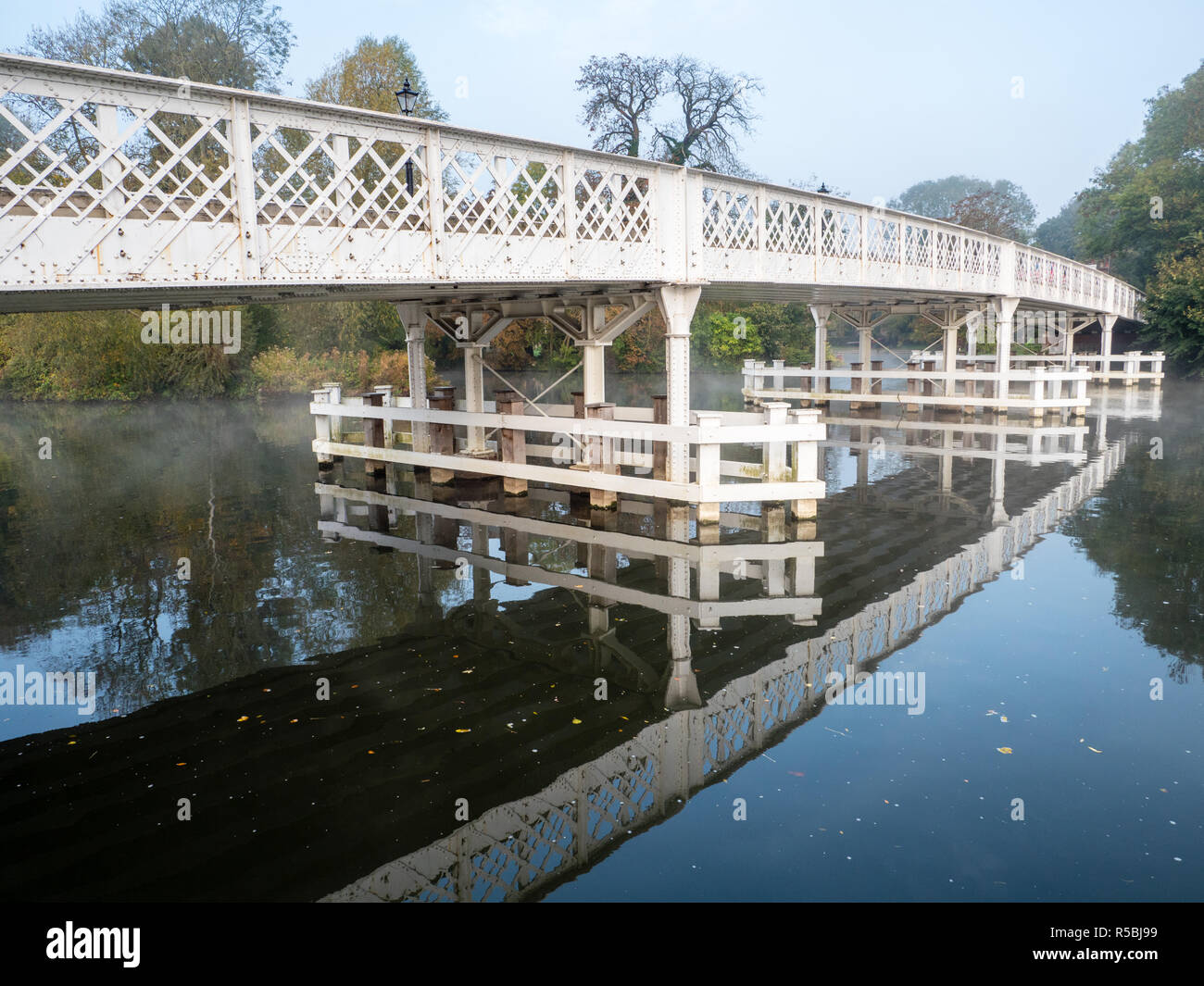 Early morning River Thames, Whitchurch Bridge, near Pangbourneon