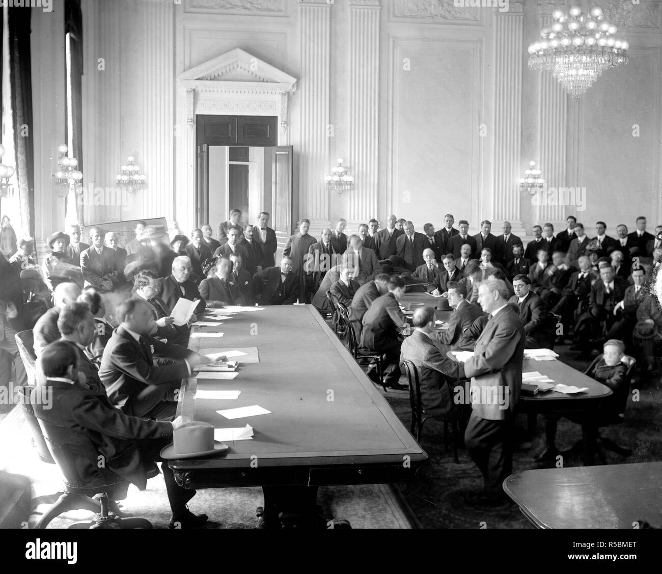 Meeting of politicians in early 1900s America ca. 1910-1920 Stock Photo ...