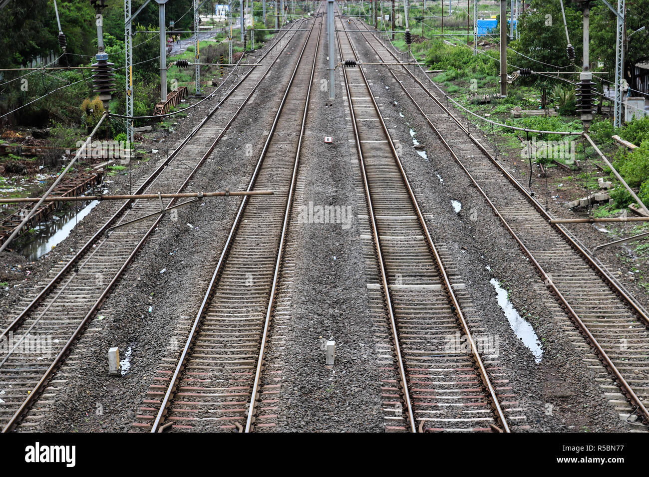 Railway track india hires stock photography and images Alamy