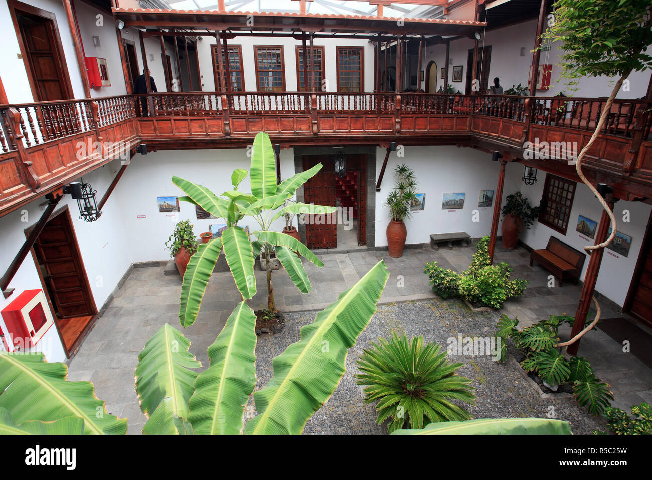 Canary Islands, Gran Canaria, Las Palmas de Gran Canaria, Vegueta (Old  Town), Former Canarian Old Mansion now used as a Law School Stock Photo -  Alamy