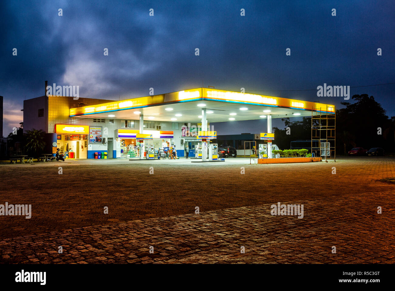 Fuel station brazil hires stock photography and images Alamy