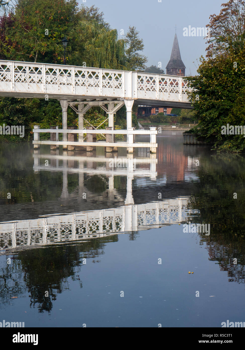 Early morning River Thames, Whitchurch Bridge, near Pangbourneon