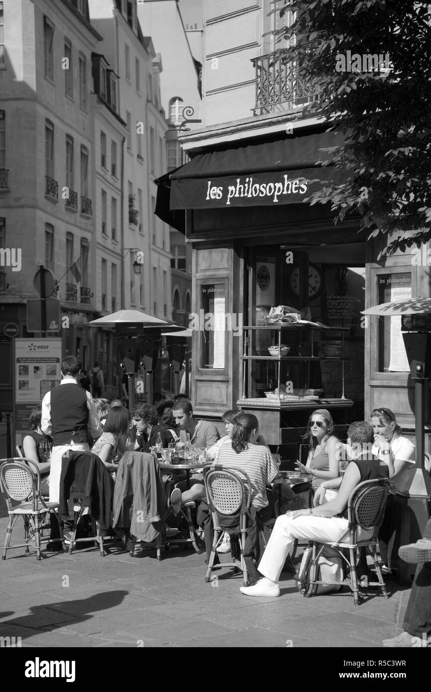 Restaurant/Bistro in the Marais district, Paris, France Stock Photo