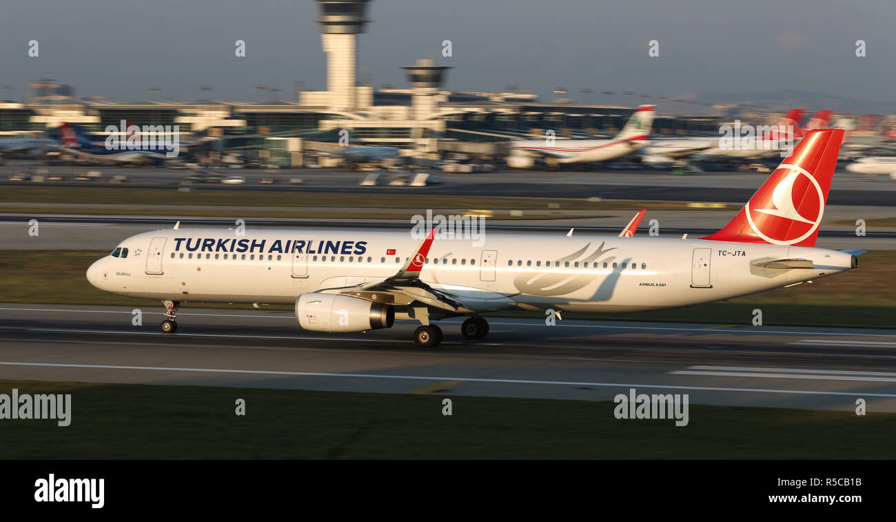 ISTANBUL, TURKEY - AUGUST 05, 2018: Turkish Airlines Airbus A321-231 (CN 6781) takes off from Istanbul Ataturk Airport. THY is the flag carrier of Tur Stock Photo