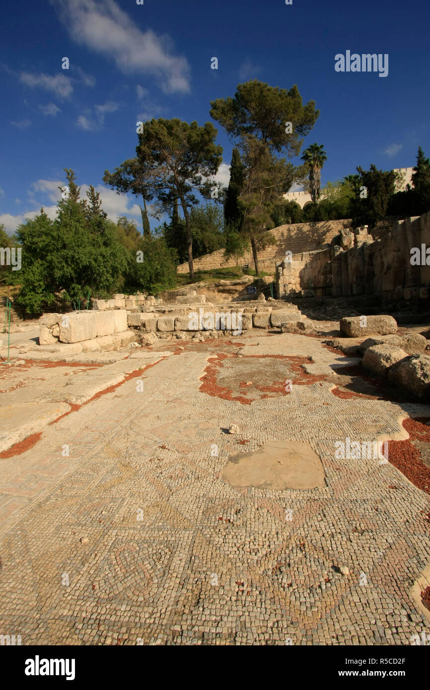 Israel, Shephelah, ruins of a Byzantine-Crusader basilica at Emmaus-Nicopolis, Mosaic Stock Photo