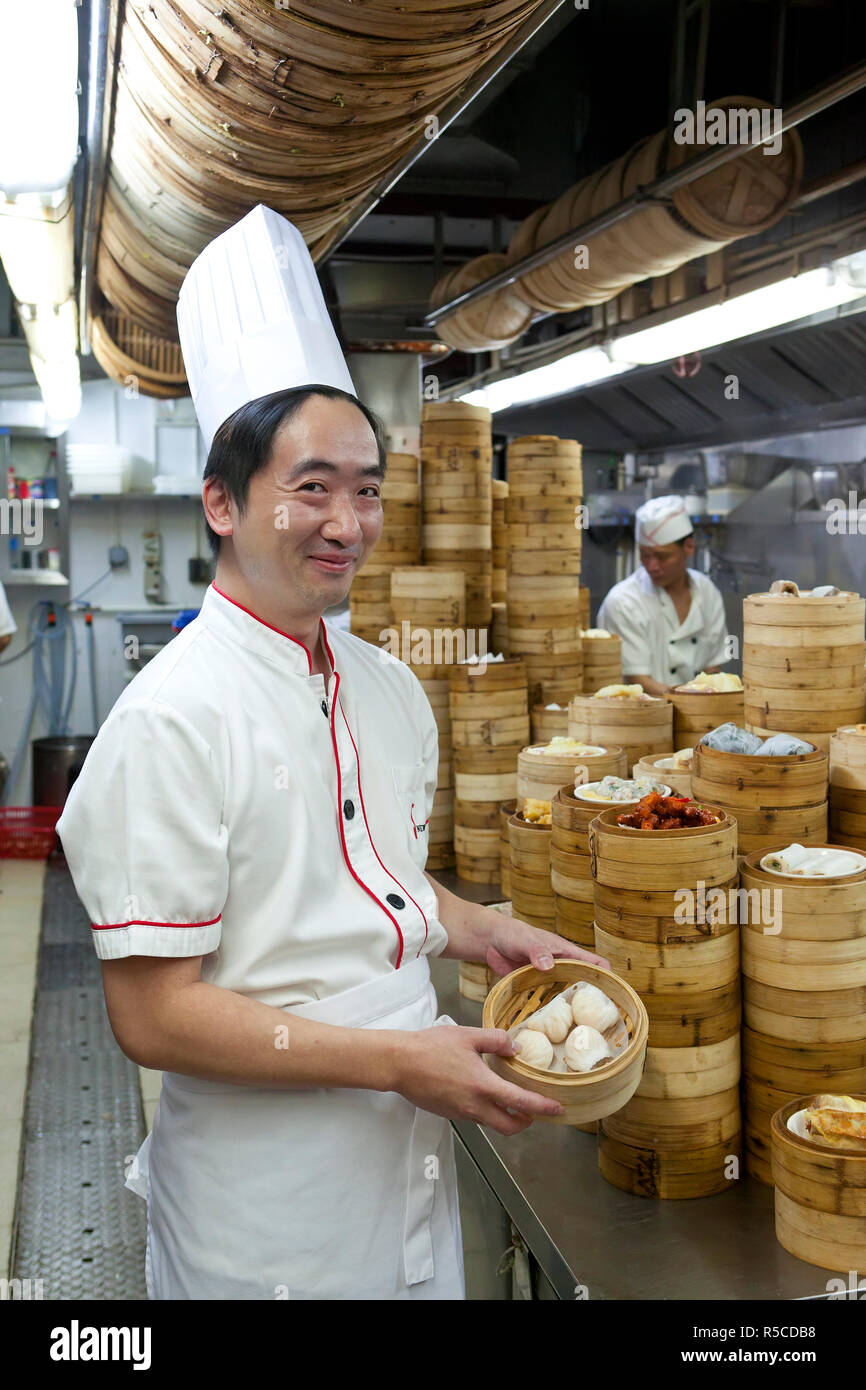 Dim Sum preparation in a restaurant kitchen in Hong Kong, China (MR/PR) Stock Photo