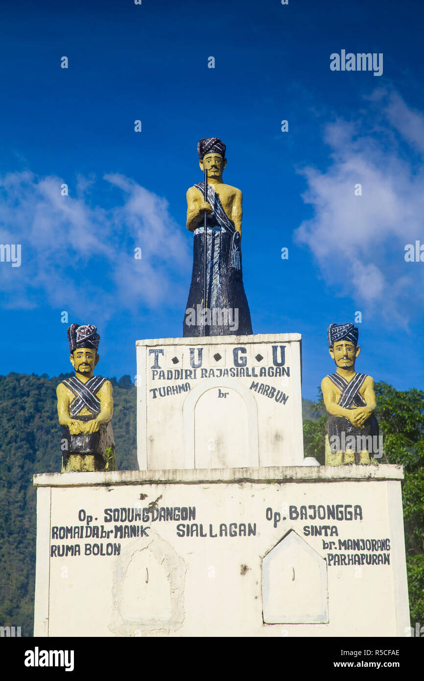 Indonesia, Sumatra, Samosir Island, Lake Toba, Ambarita, Tomb or monument to the Siallagan kings near entrance to Siallagan Batak village Stock Photo