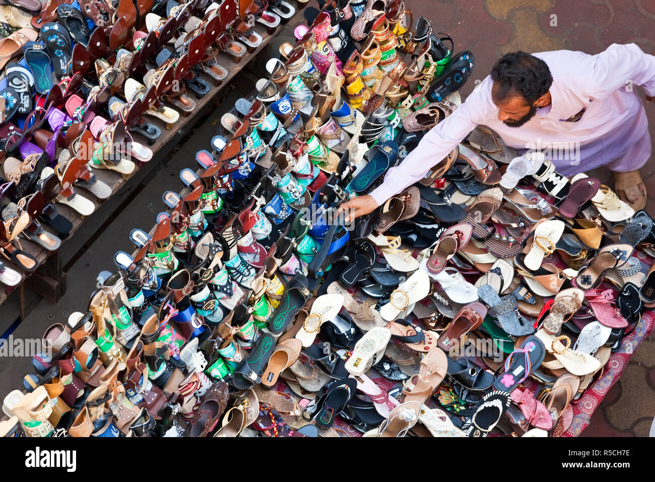 India shoe bazaar hires stock photography and images Alamy