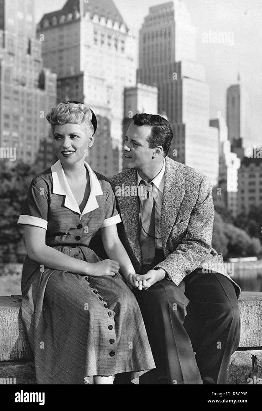 IT SHOULDN'T HAPPEN TO YOU 1954 Columbia Pictures film with Judy Holliday and Jack Lemmon Stock Photo