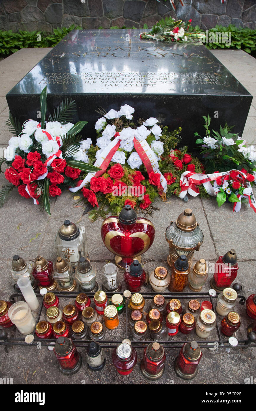 Lithuania, Vilnius, Vilnius Military Cemetery, tomb containing the heart and mother of Polish Marshal Josef Pilsudki who was responsible for Poland's annexation of Vilnius in 1921 Stock Photo