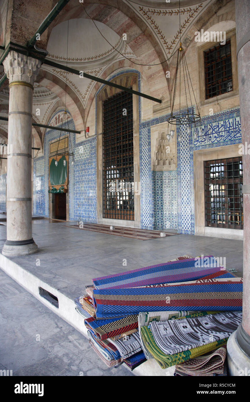 Prayer Mats at the entrance of the Rustem Pasha Mosque, Istanbul, Turkey Stock Photo