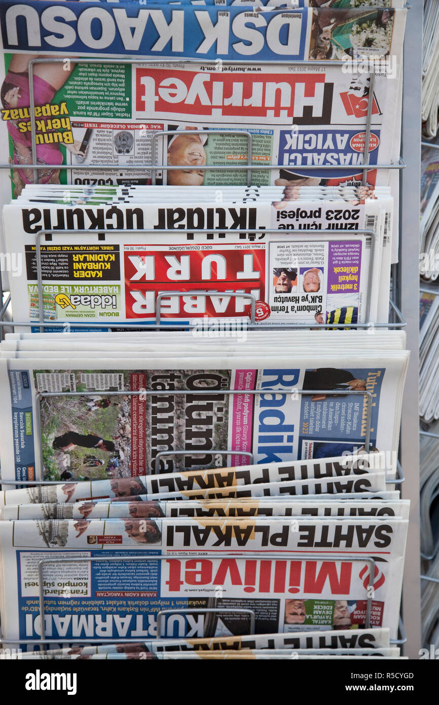 Turkish newspapers istanbul turkey hi-res stock photography and images ...