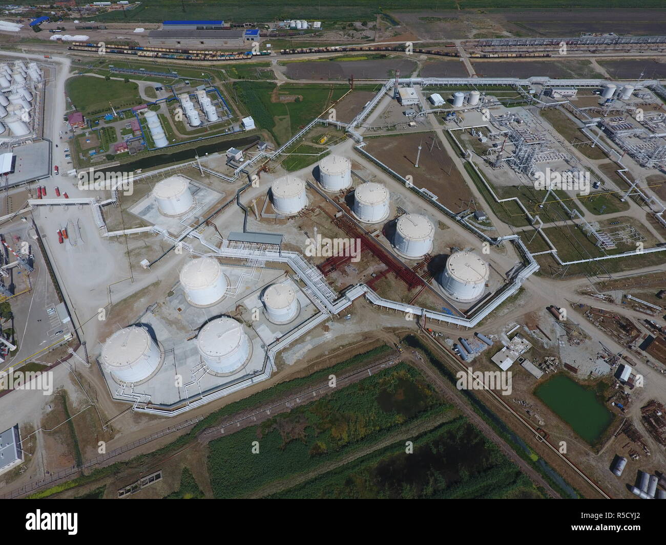 Reservoirs for storage of oil and products of its processing. Refinery ...