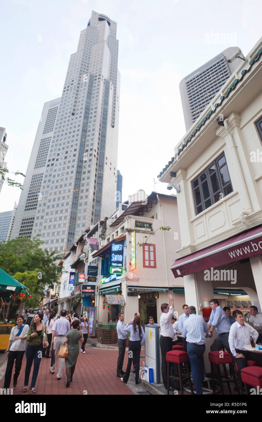 singapore-pubs-and-restaurants-on-boat-quay-R5D1P6.jpg