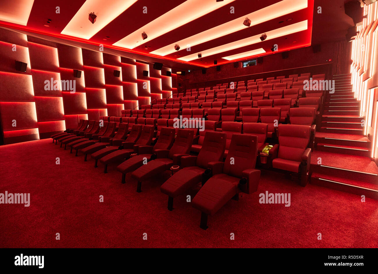 Hamburg, Germany. 29th Nov, 2018. The Kino-Saal II, shot shortly before ...
