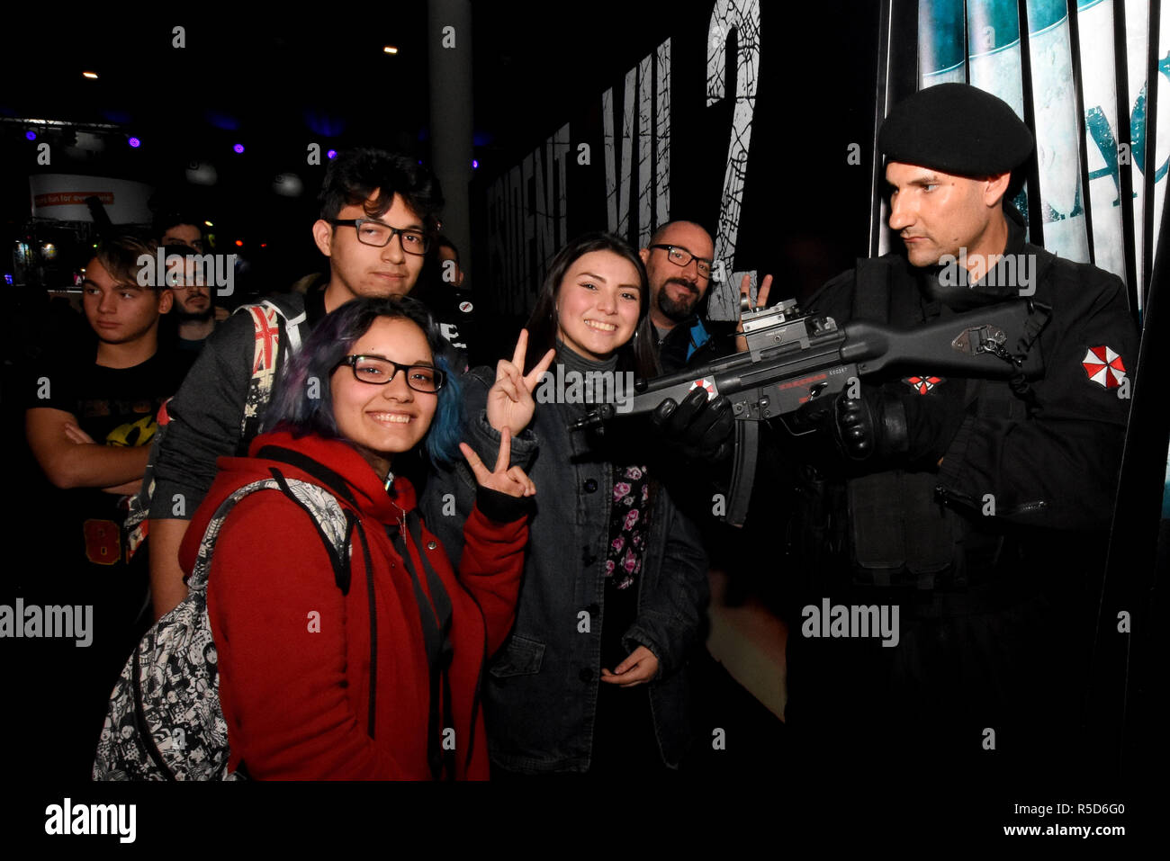 November 30, 2018 - LÂ´Hospitalet, Barcelona, Spain - Some young people seen waiting for their turn to try the latest new game Resident Evil 2 during the Barcelona Fair Games World.First day of the Barcelona Games World fair, it's dedicated to the video game industry and presents its main exhibition in Barcelona between November 29 and December 2. Credit: Ramon Costa/SOPA Images/ZUMA Wire/Alamy Live News Stock Photo