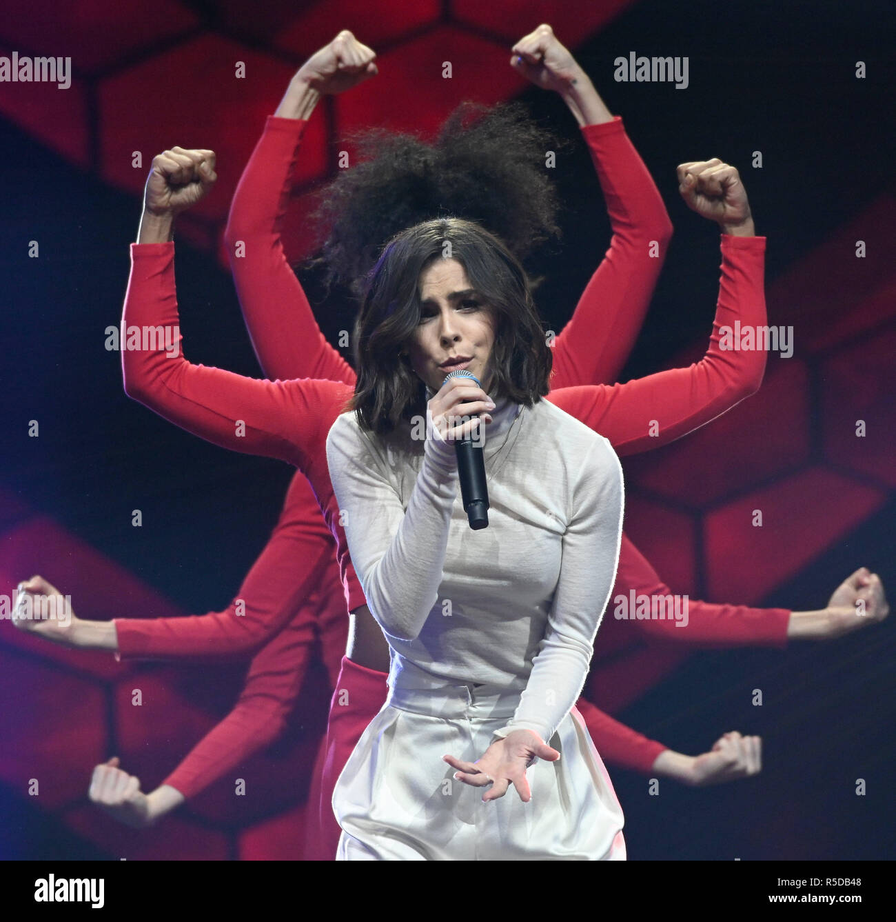 Oberhausen, Germany. 30th Nov, 2018. The singer Lena Meyer-Landrut is