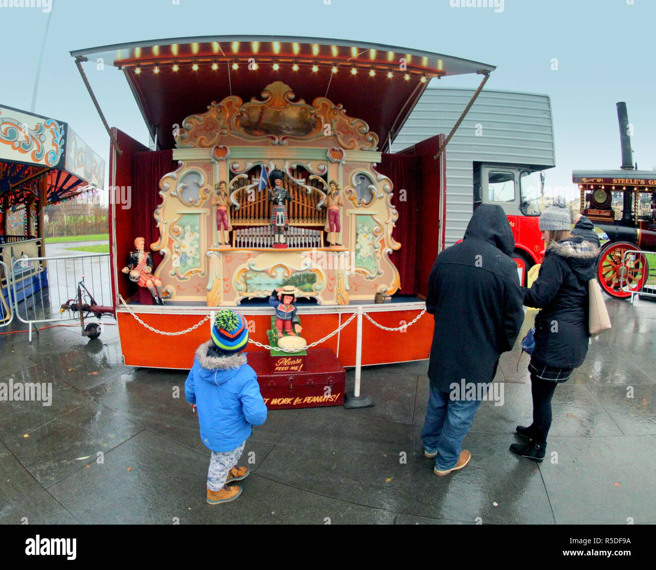 Glasgow, Scotland, UK 1st December, 2018. The annual Riverside Christmas Festival in the  famous city Riverside  transport museum today as well as its markets inside and fairground attractions outside had a fairground organ is a pipe organ.  Gerard Ferry/Alamy news Credit: gerard ferry/Alamy Live News Stock Photo