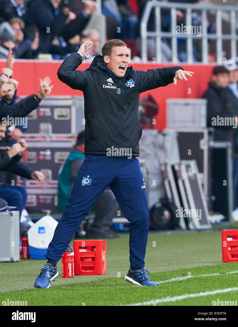 Ingolstadt, Germany, 1st December 2018.Germany, 1st December 2018. Hannes WOLF, Trainer HSV Torjubel 0-1 Aaron HUNT, HSV 14 Cheering, joy, emotions, celebrating, laughing, cheering, rejoice, tearing up the arms, clenching the fist, celebrate, celebration,  FC INGOLSTADT - HAMBURGER SV   - DFL REGULATIONS PROHIBIT ANY USE OF PHOTOGRAPHS as IMAGE SEQUENCES and/or QUASI-VIDEO -  2.German Soccer League , Ingolstadt, December 01, 2018  Season 2018/2019, matchday 15, HSV, Schanzer © Peter Schatz / Alamy Live News Stock Photo