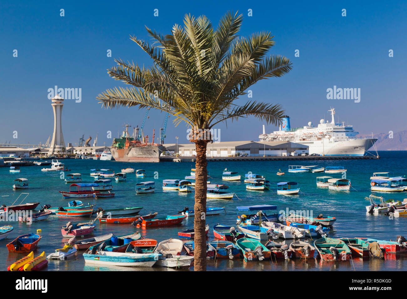 The jordanian port city of aqaba to the east hi-res stock photography and  images - Alamy