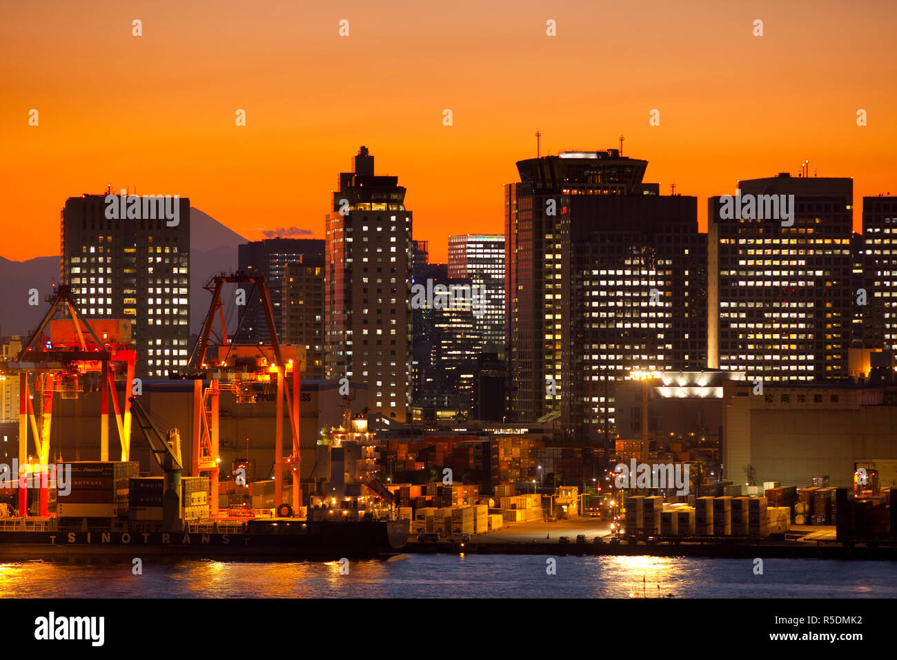 Shinagawa wharf hires stock photography and images Alamy