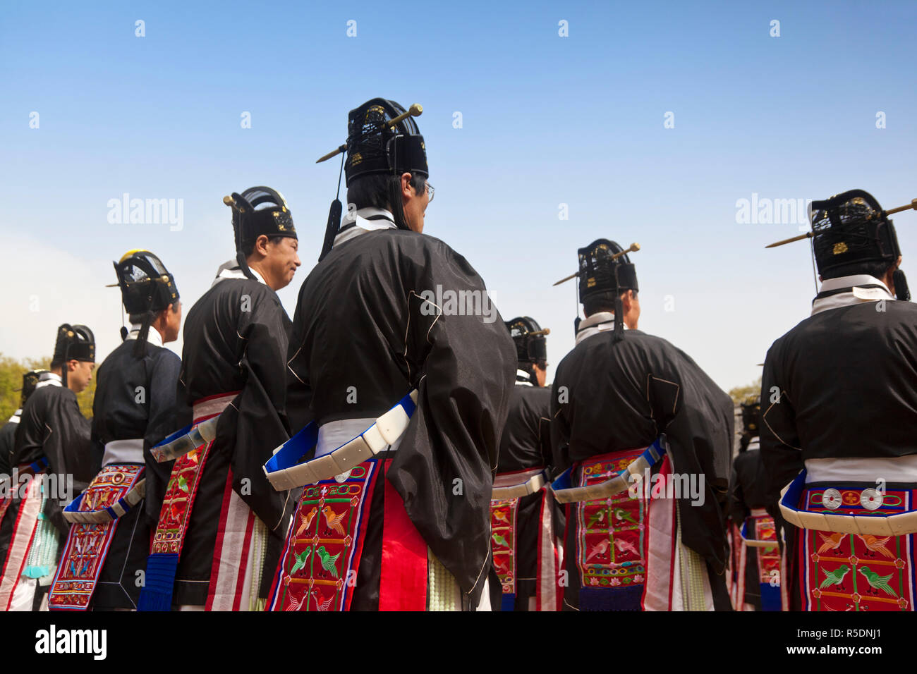 Korea Seoul Jongmyo Royal Shrine Jongmyo Daejae Royal Ancestral Memorial Ritual Stock Photo Alamy