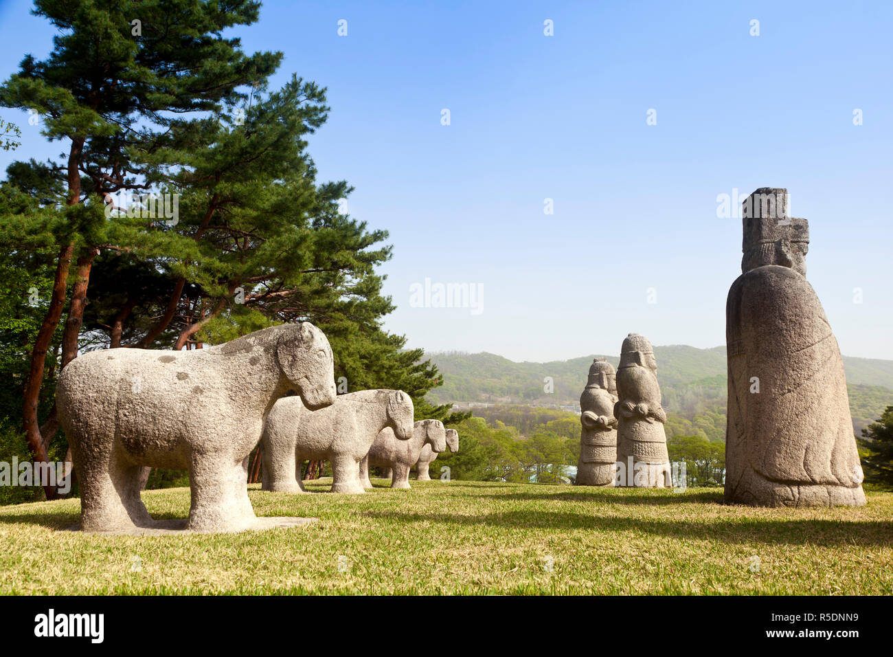 Korea, Seoul, Royal Tombs of Heolleung and Illeung, Heolleung, Tomb of King Taejong and Tomb of Queen Wangyeong Stock Photo