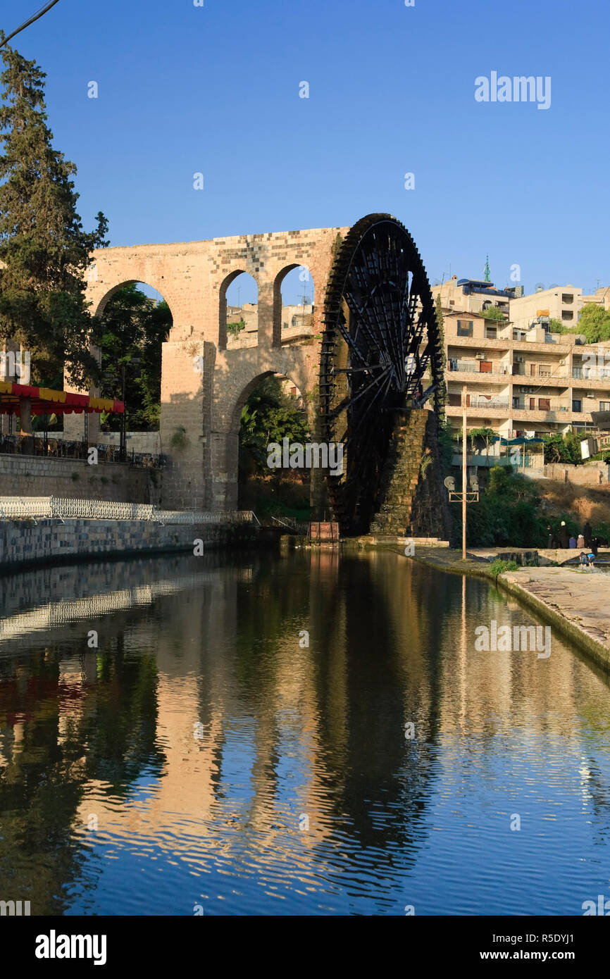 Syria, Hama old Town and 13th Century Water Wheels (Norias) Stock Photo