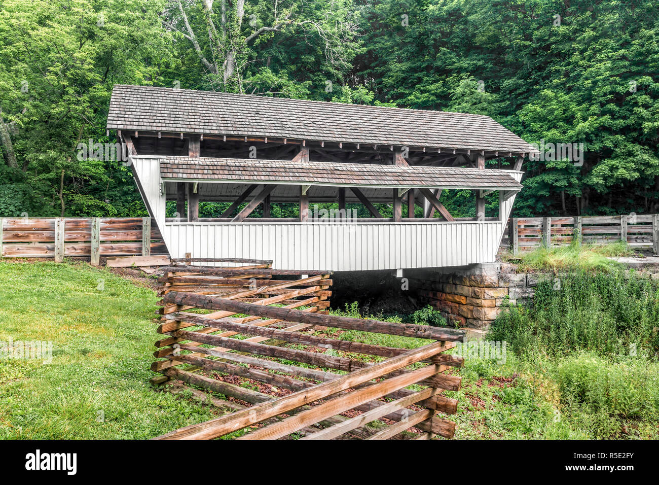 Built in 1901, Rock Mill Covered Bridge crosses the headwaters of the Hocking River in Fairfield County near Lancaster, Ohio Stock Photo