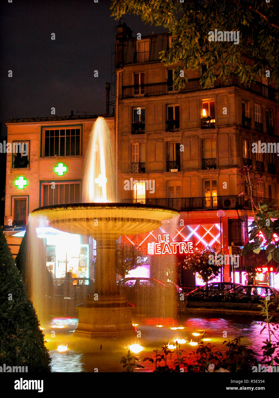 Night paris pigalle hires stock photography and images Alamy