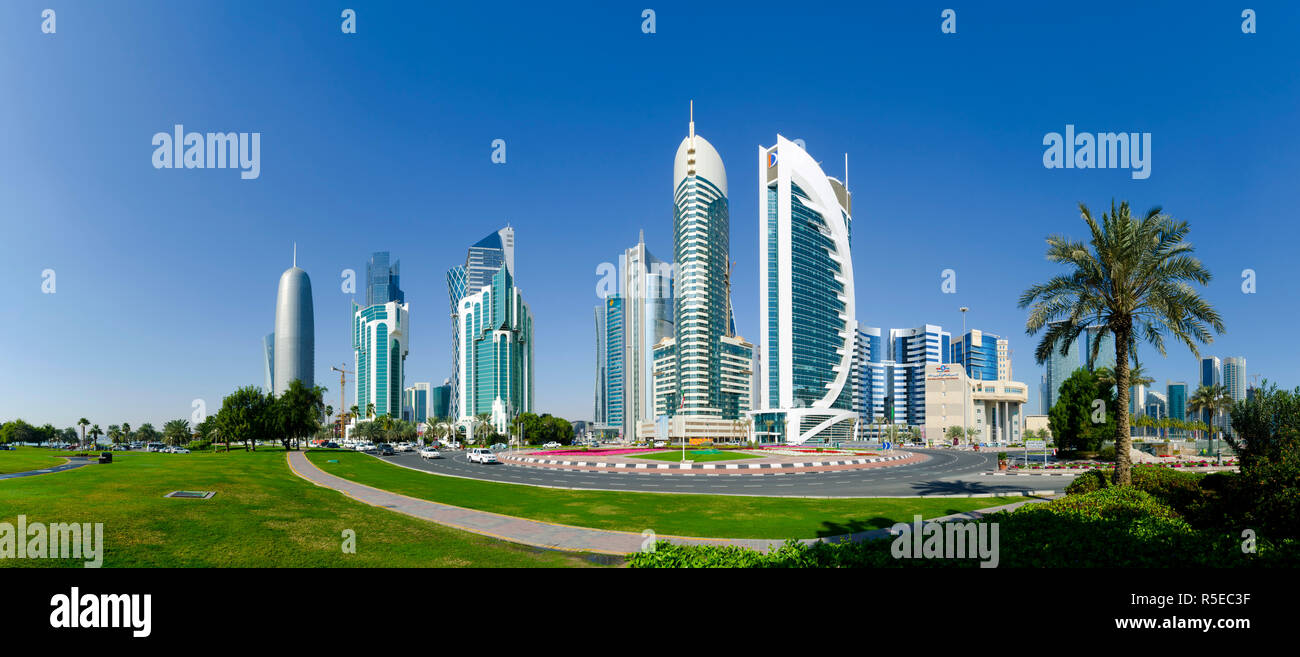 Qatar, Doha, Corniche, Sheraton Roundabout Stock Photo