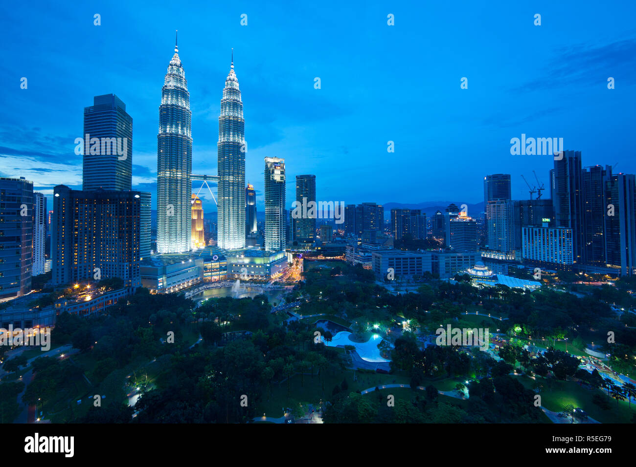 Petronas Towers & KLCC, Kuala Lumpur, Malaysia Stock Photo