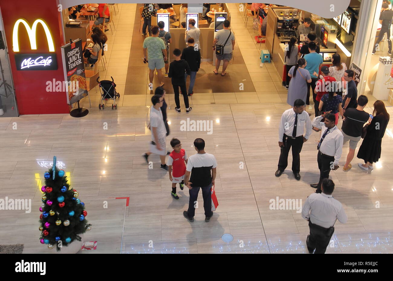 People visit McDonald fast food restaurant in Singapore Stock Photo Alamy